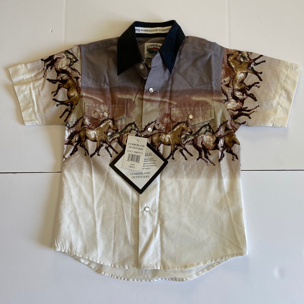 Western Button down Shirt with horses. Cumberland Outfitters Size Small
